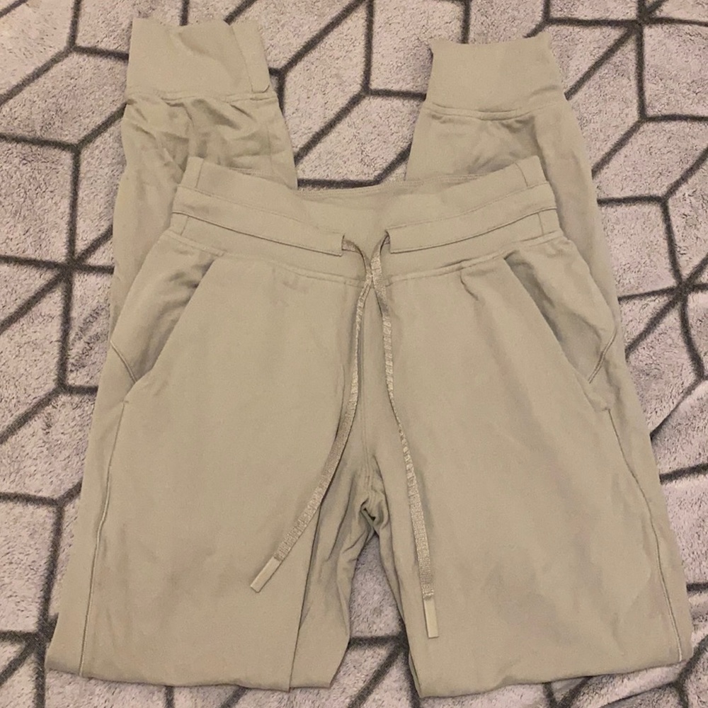 Lululemon Ready to Rulu Jogger